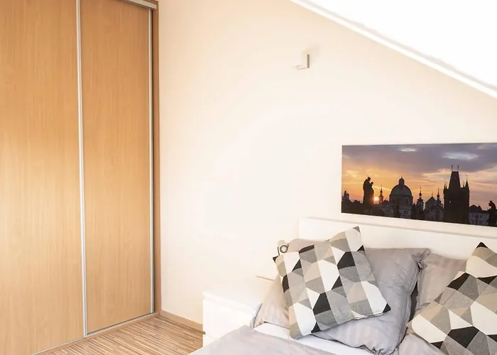 150m² 4br Duplex Near Metro & Center Apartmán *