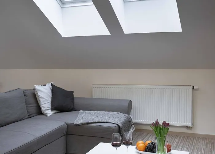 150m² 4br Duplex Near Metro & Center Praha
