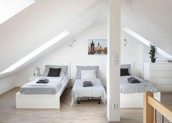 150m² 4br Duplex Near Metro & Center Apartmán