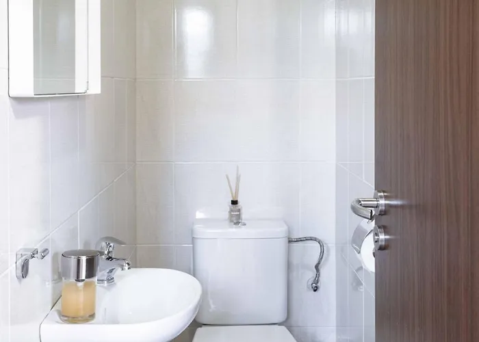 150m² 4br Duplex Near Metro & Center Apartmán Praha