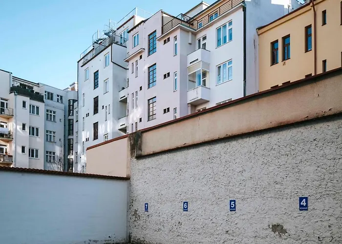 Apartmán 150m² 4br Duplex Near Metro & Center