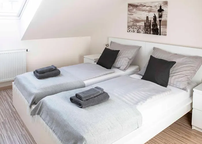 150m² 4br Duplex Near Metro & Center Praha