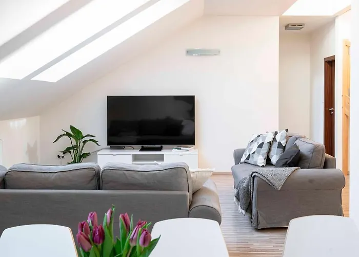 Apartmán 150m² 4br Duplex Near Metro & Center *