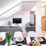 150m² 4br Duplex Near Metro & Center