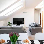 Appartement 150m² 4br Duplex Near Metro & Center *