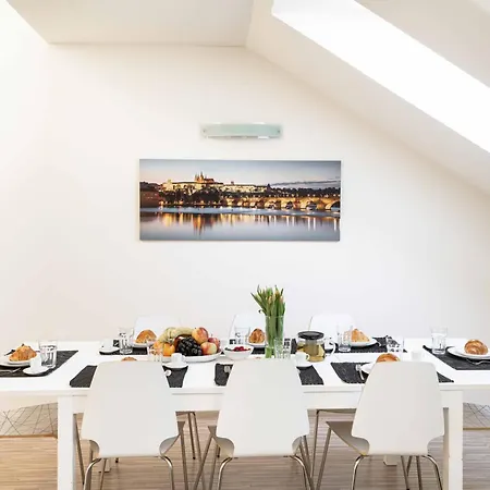 Lägenhet 150m² 4br Duplex Near Metro & Center